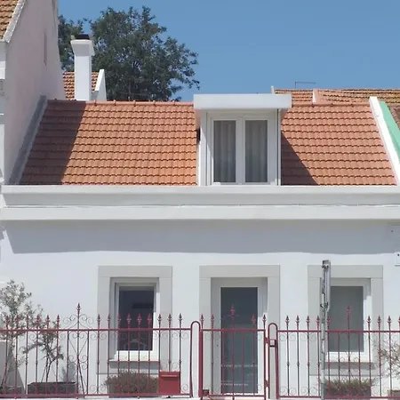 Casa Do Lado - The Next Door *